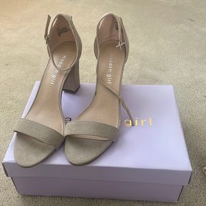 Madden Girl tan suede heels 7.5 Never worn